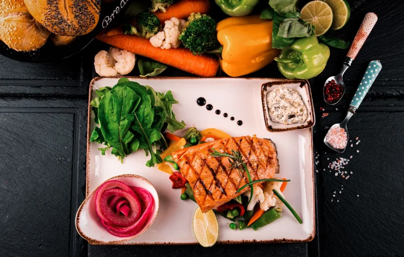 Lachs mit Gemüse